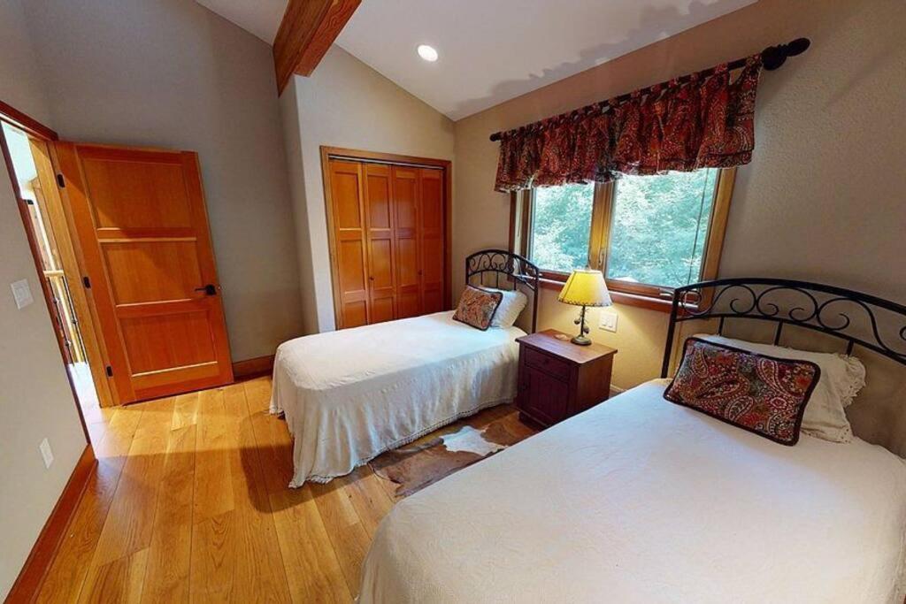 --Mountain Chalet Getaway With Breathtaking View Next To Tail Of Dragon-- Robbinsville Esterno foto