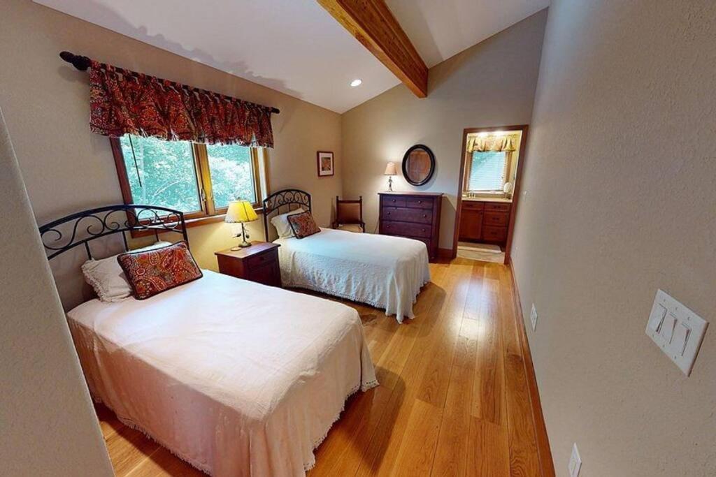 --Mountain Chalet Getaway With Breathtaking View Next To Tail Of Dragon-- Robbinsville Esterno foto