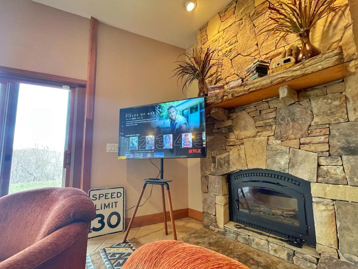 --Mountain Chalet Getaway With Breathtaking View Next To Tail Of Dragon-- Robbinsville Esterno foto