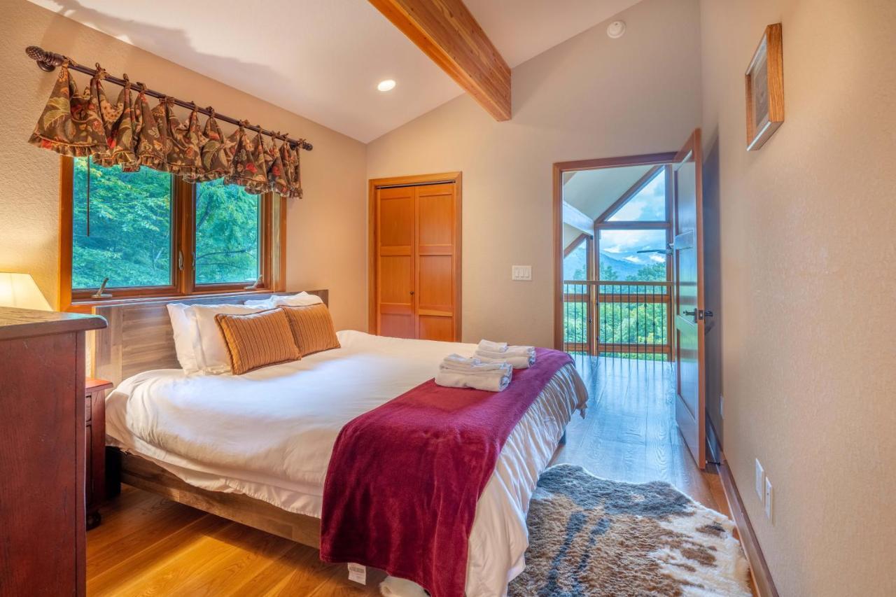 --Mountain Chalet Getaway With Breathtaking View Next To Tail Of Dragon-- Robbinsville Esterno foto