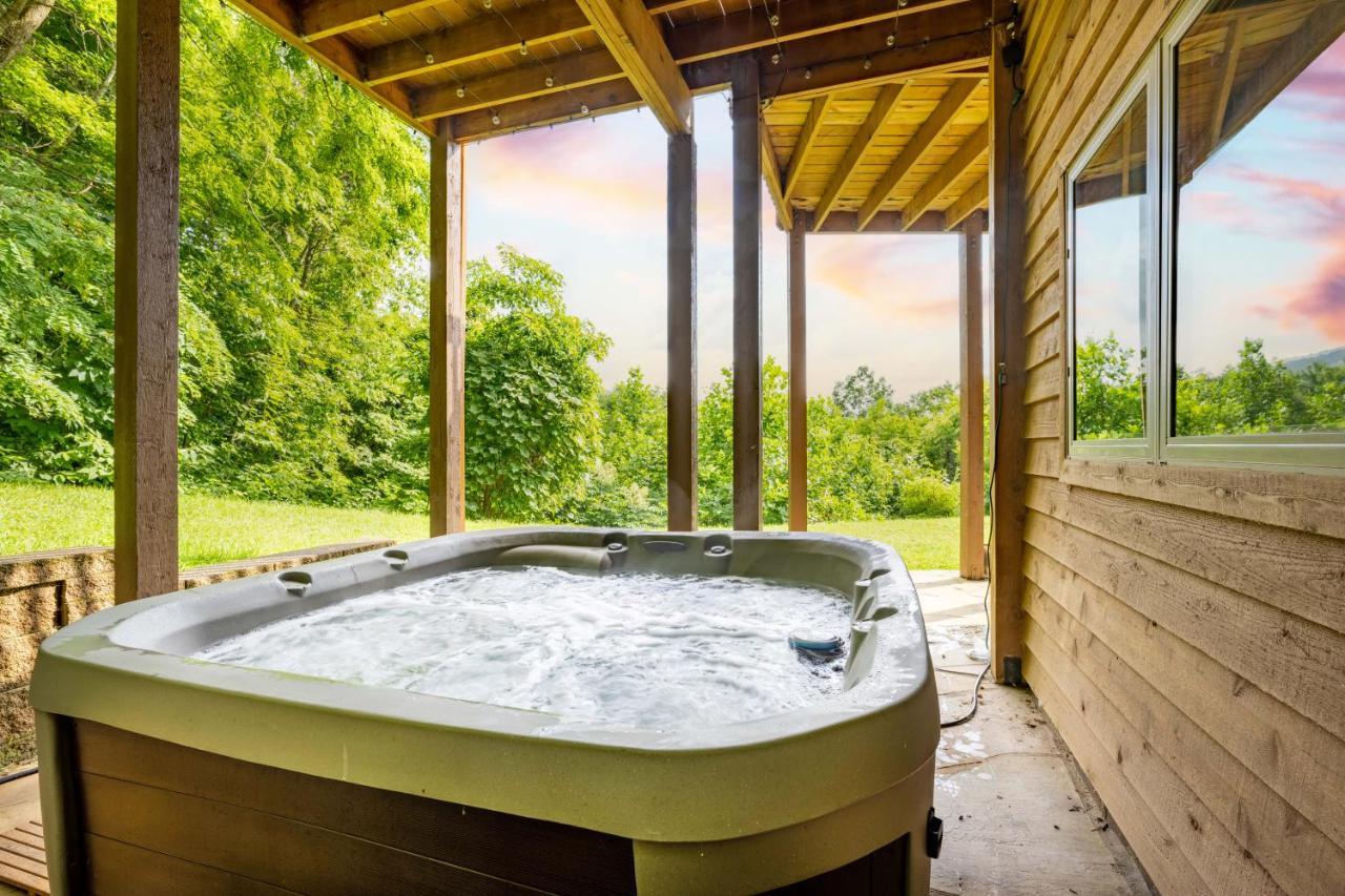 --Mountain Chalet Getaway With Breathtaking View Next To Tail Of Dragon-- Robbinsville Esterno foto